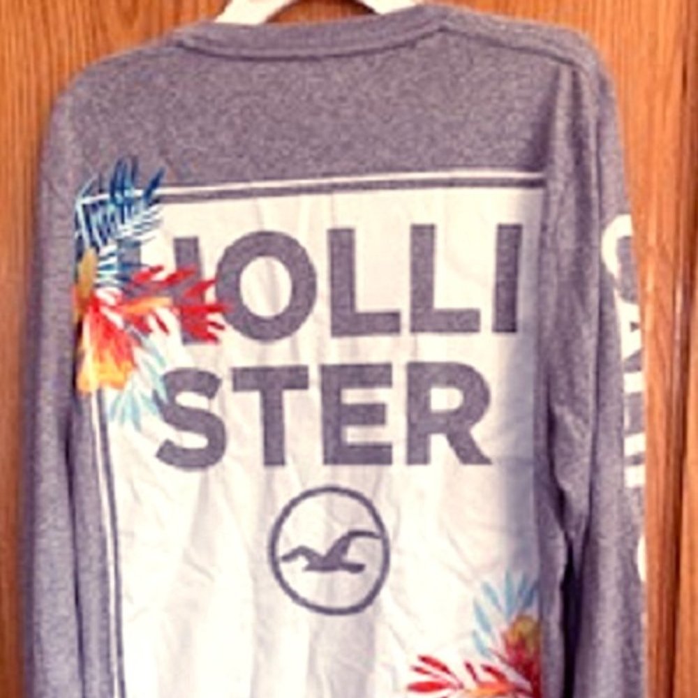 NWT Hollister Men's Long Sleeve Graphic Logo T-Shirt